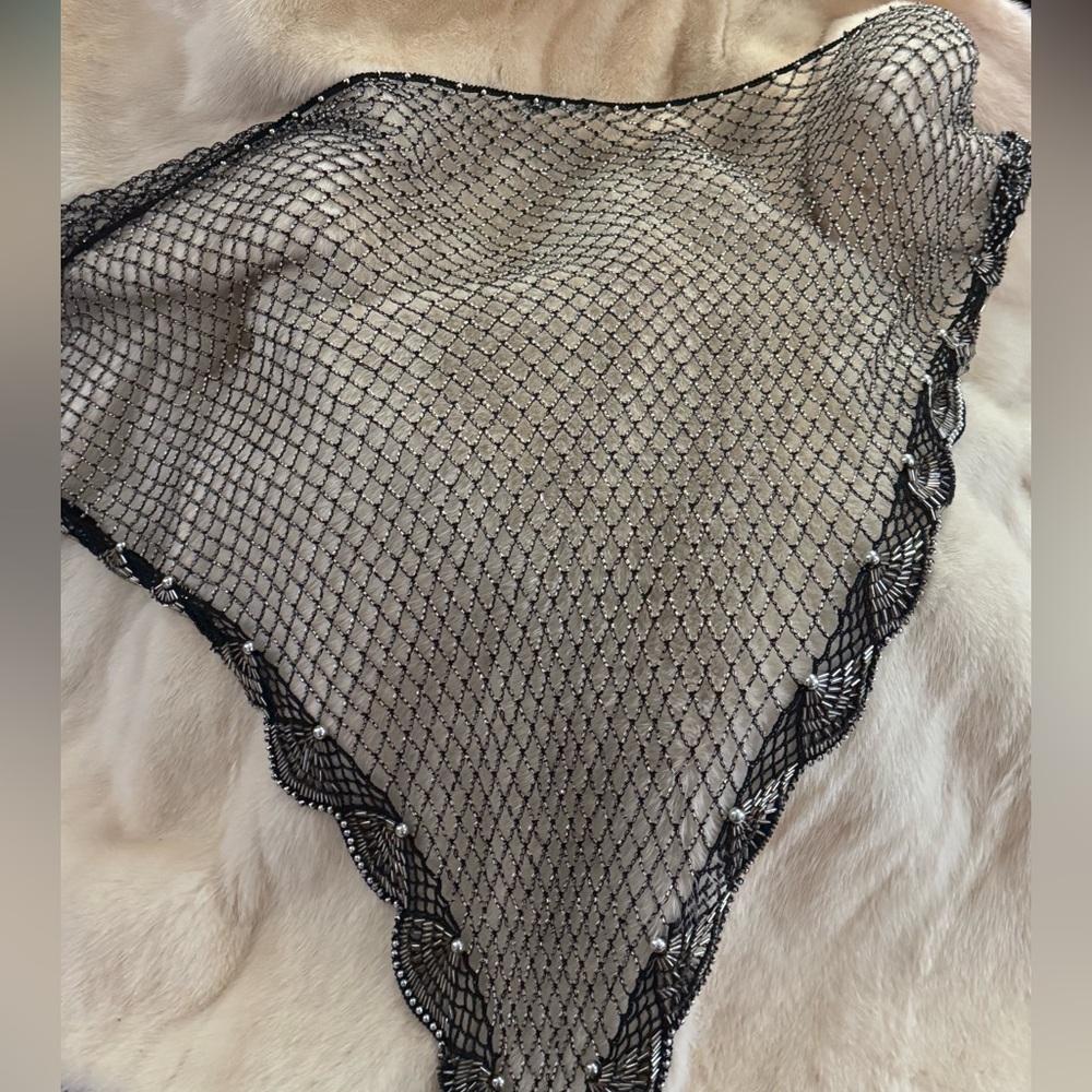 Vintage 1960s Revival of 1920s Art Deco Style Elegant Beaded Shoulder Shawl/Wrap